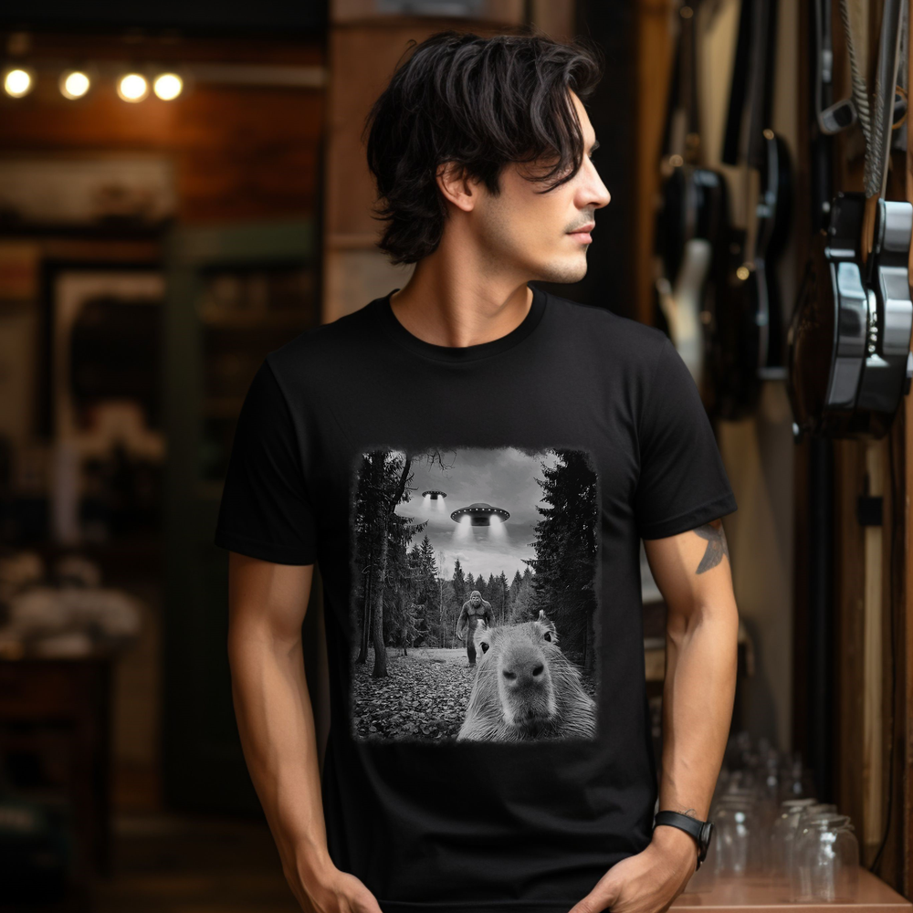 Capybara UFO Bigfoot crew neck short sleeve tee