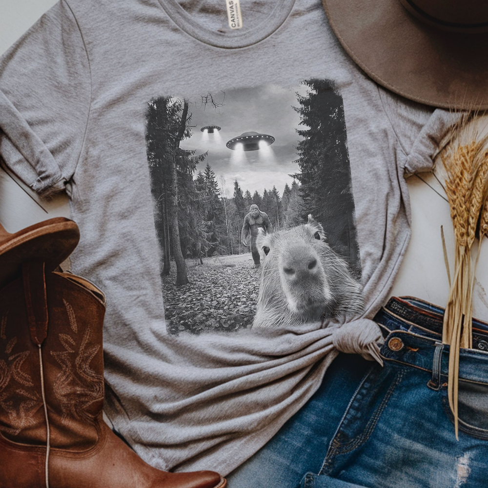 Capybara UFO Bigfoot crew neck short sleeve tee