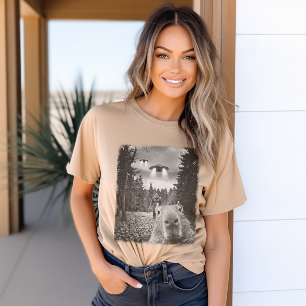 Capybara UFO Bigfoot crew neck short sleeve tee