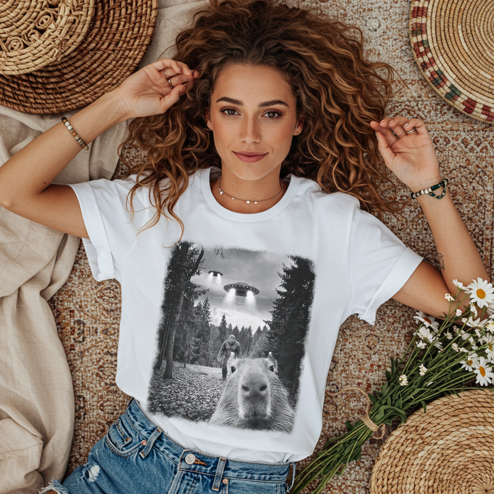 Capybara UFO Bigfoot crew neck short sleeve tee
