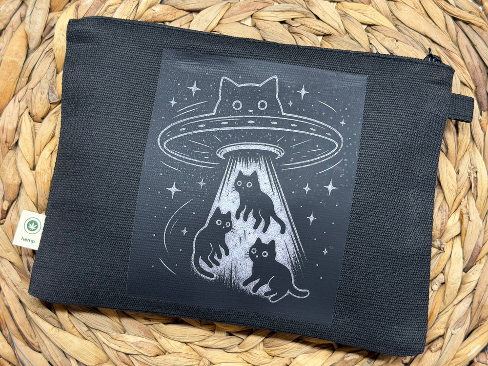 UFO Cats zippered hemp pouch (black)
