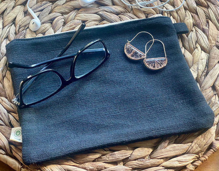 Red Bird zippered hemp pouch (black)