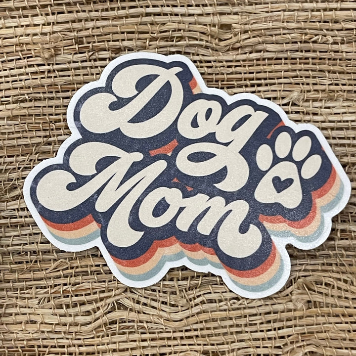 Sicker of “Dog Mom” graphic.